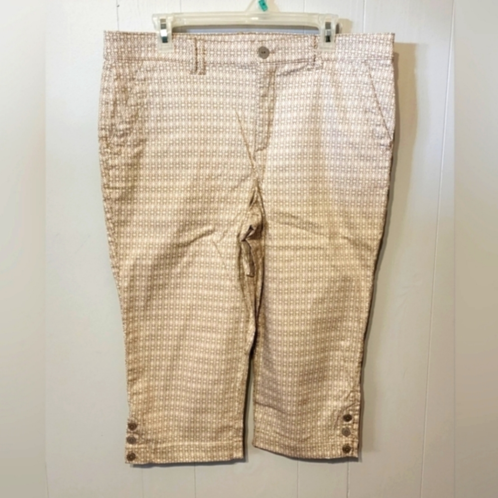Gloria Vanderbilt Capri Pants Size 14P Petite Khaki Casual B530